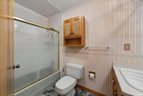 693 Forest Drive Bloomfield IN 47424
