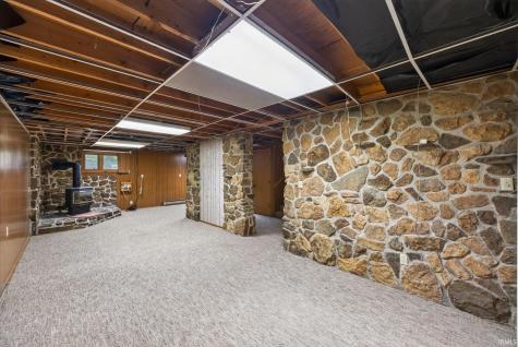 693 Forest Drive Bloomfield IN 47424