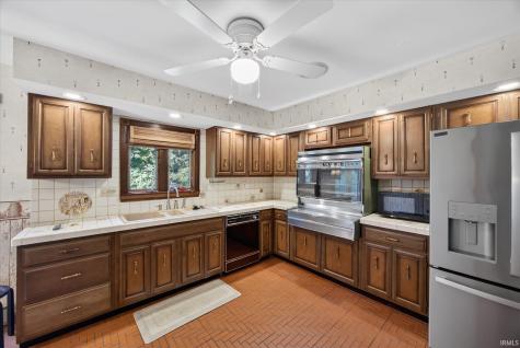 693 Forest Drive Bloomfield IN 47424