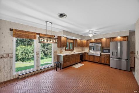 693 Forest Drive Bloomfield IN 47424