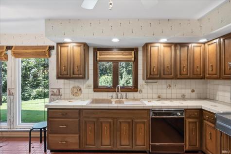 693 Forest Drive Bloomfield IN 47424