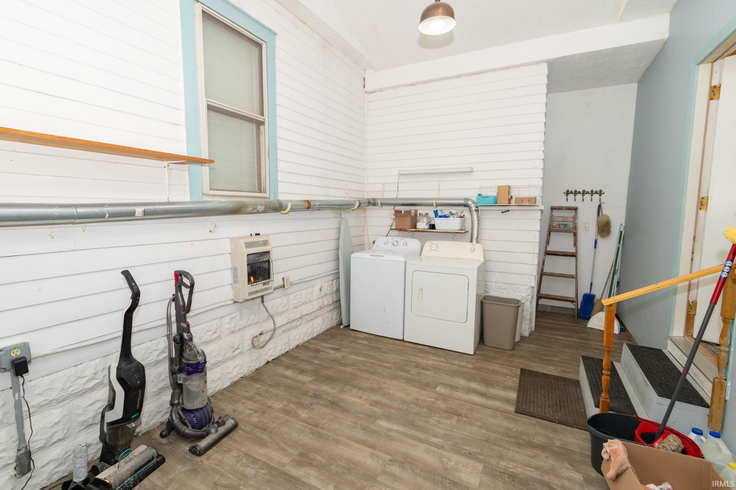 909 E Oakside Street South Bend IN 46614