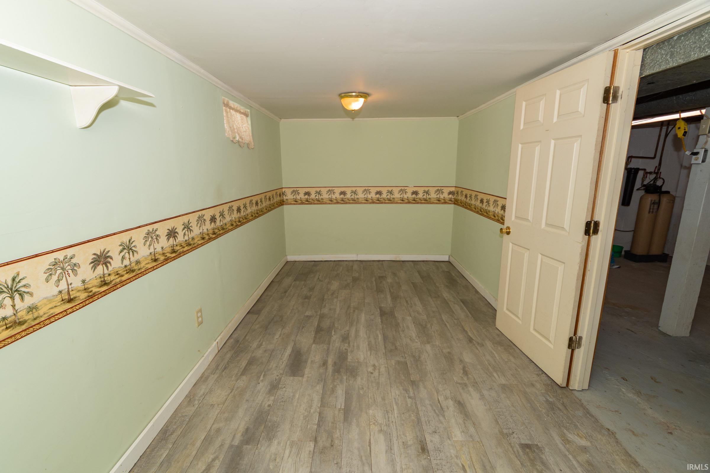 909 E Oakside Street South Bend IN 46614
