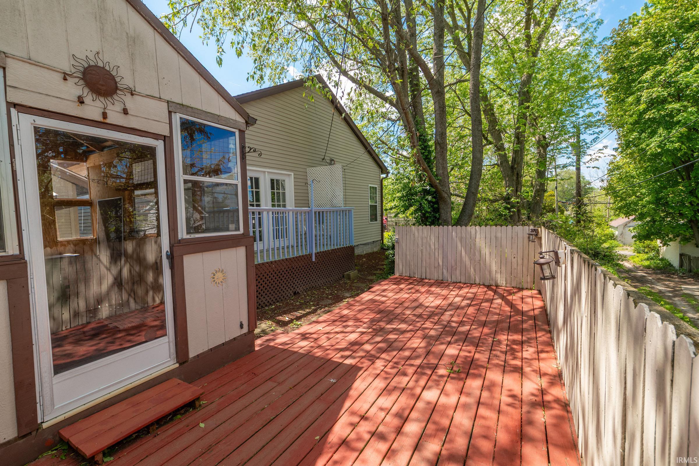 909 E Oakside Street South Bend IN 46614