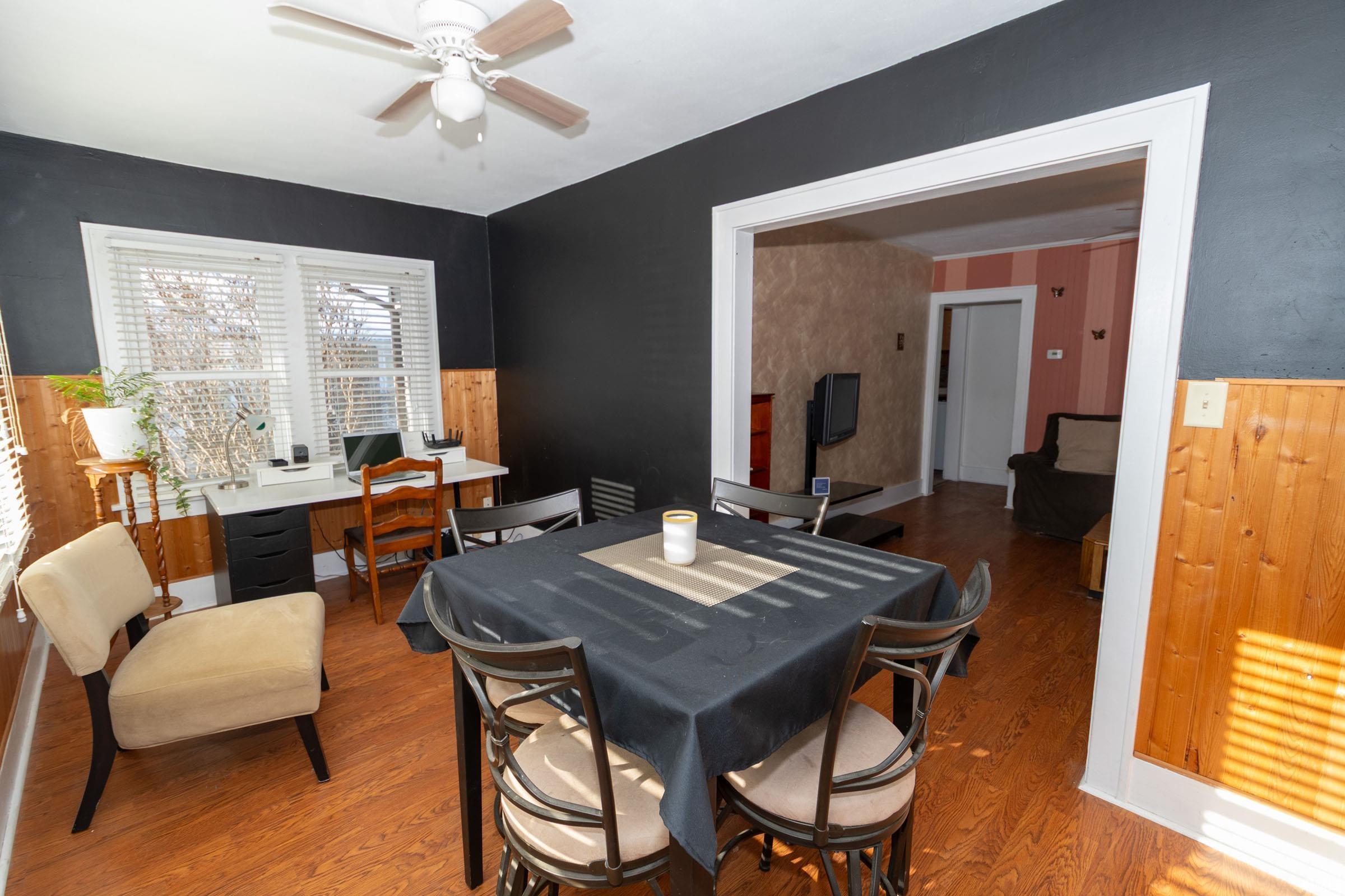 909 E Oakside Street South Bend IN 46614