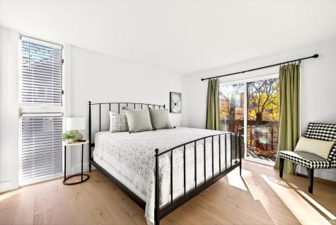 9428 S Harbour Pointe Drive Bloomington IN 47401