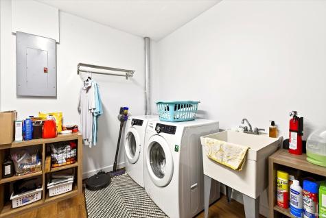 9428 S Harbour Pointe Drive Bloomington IN 47401