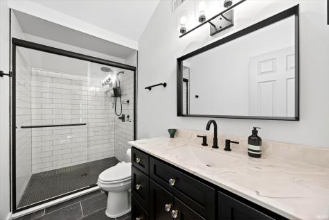 9428 S Harbour Pointe Drive Bloomington IN 47401