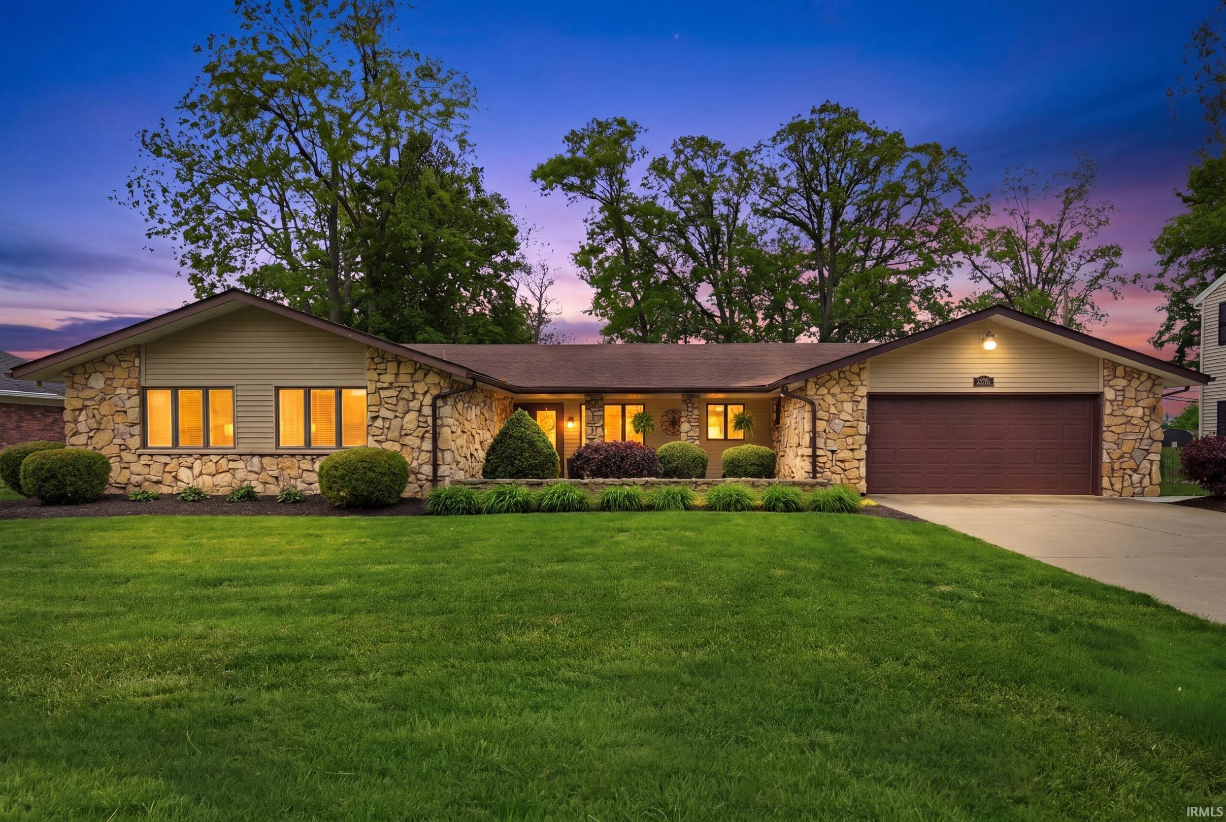 2215 W Woodmont Drive Muncie IN 47304