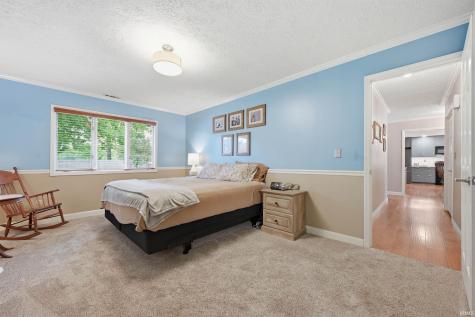 2215 W Woodmont Drive Muncie IN 47304