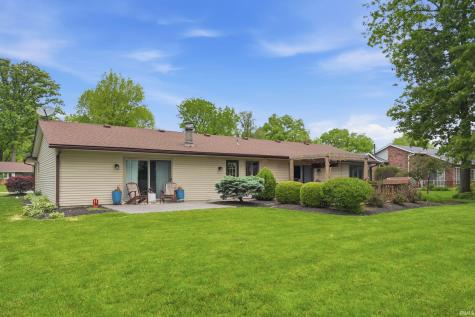 2215 W Woodmont Drive Muncie IN 47304