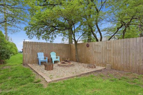 2215 W Woodmont Drive Muncie IN 47304