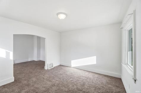 4438 Weisser Park Avenue Fort Wayne IN 46806