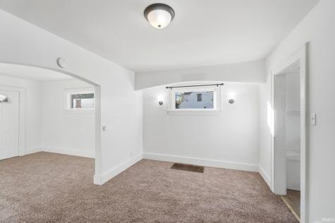 4438 Weisser Park Avenue Fort Wayne IN 46806
