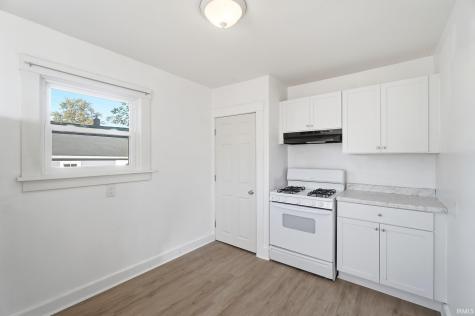4438 Weisser Park Avenue Fort Wayne IN 46806