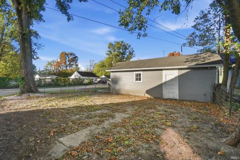4438 Weisser Park Avenue Fort Wayne IN 46806