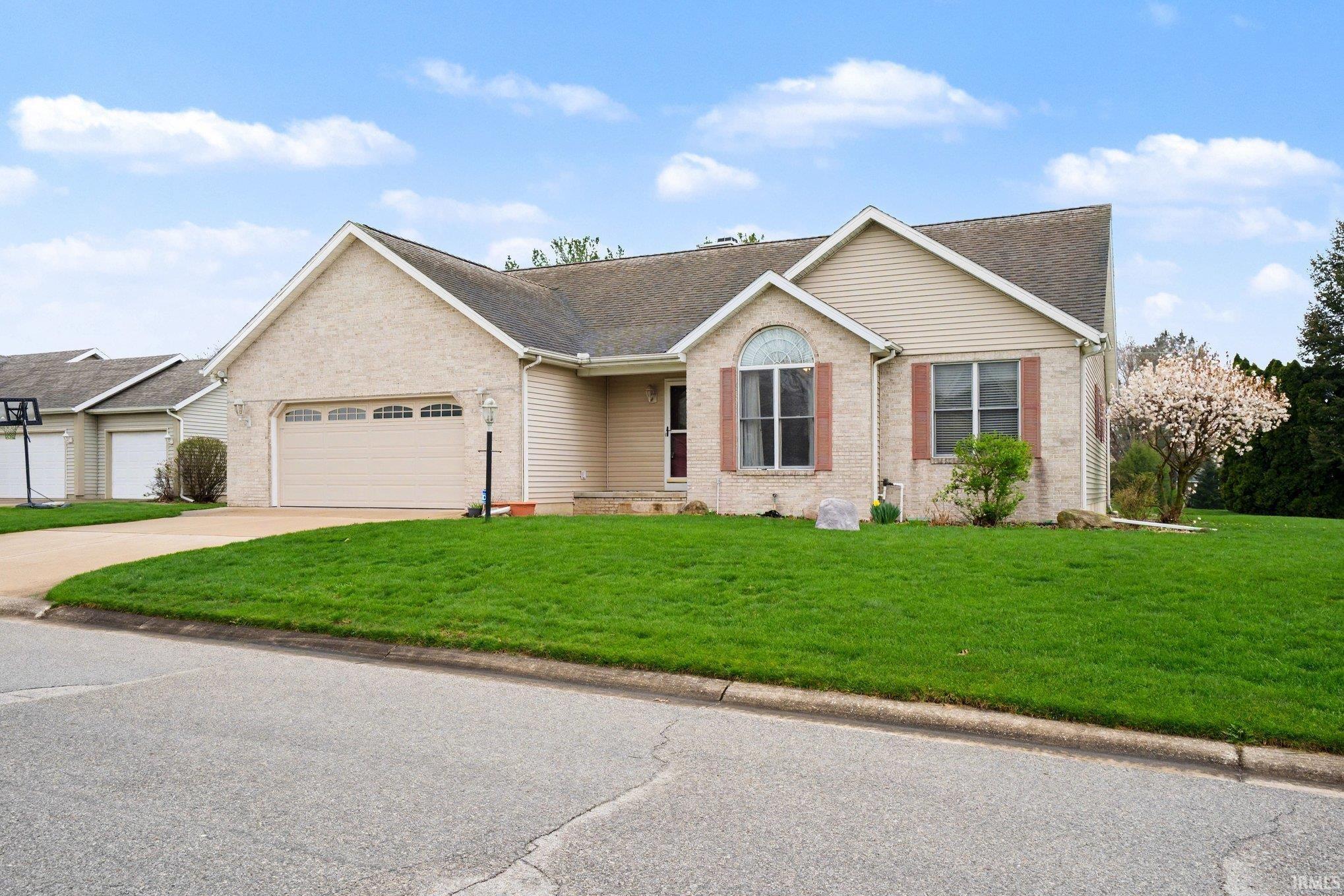 61571 Haverford Court South Bend IN 46614