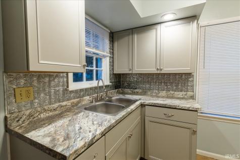 1129 E Chandler Avenue Evansville IN 47714