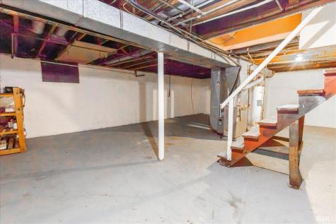 1129 E Chandler Avenue Evansville IN 47714