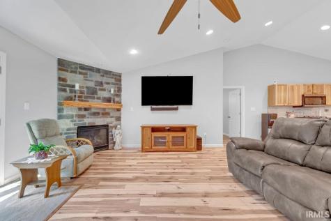 7227 W Mustang Drive Ellettsville IN 47429