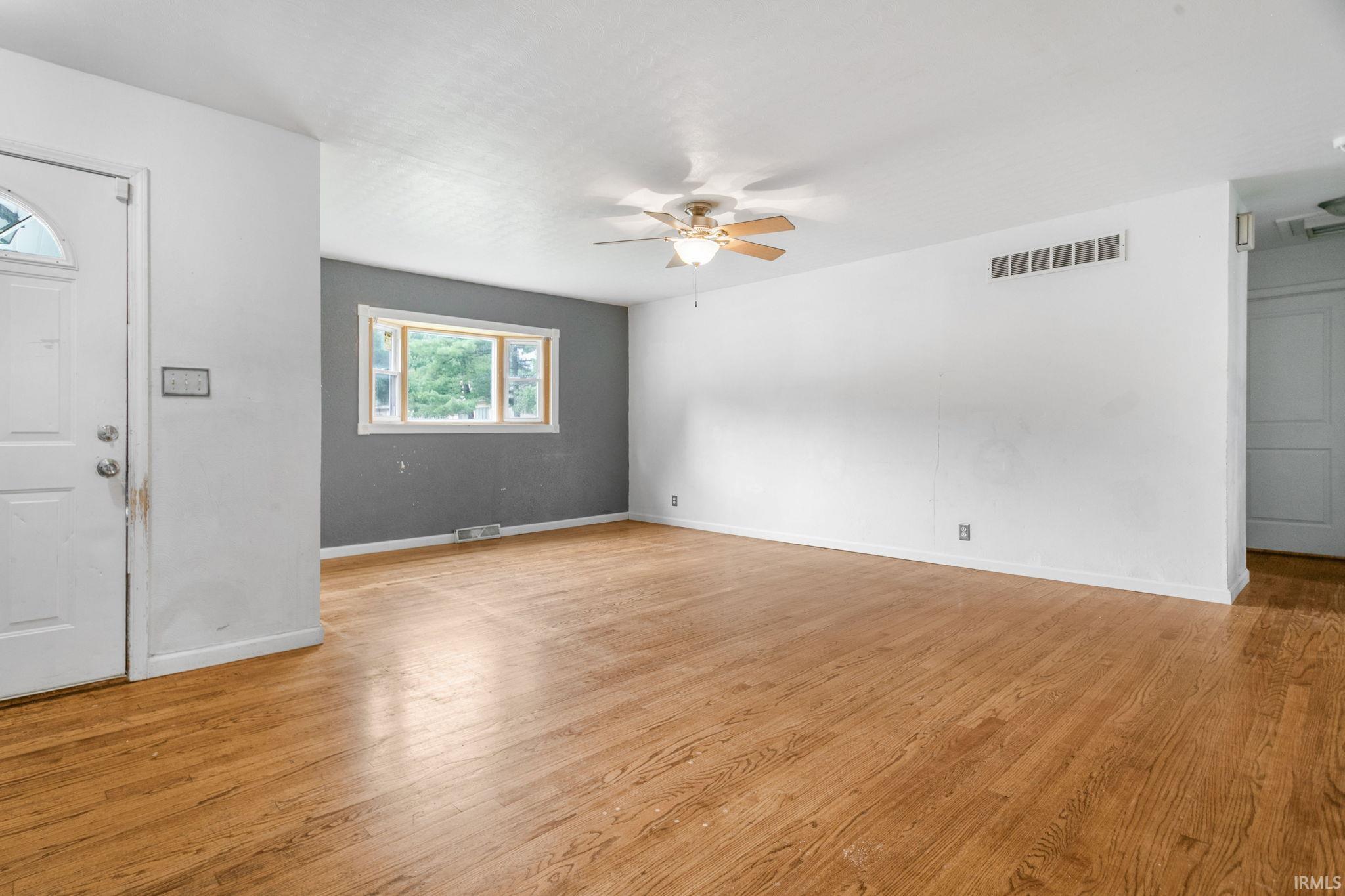 1927 Altgeld Street South Bend IN 46614