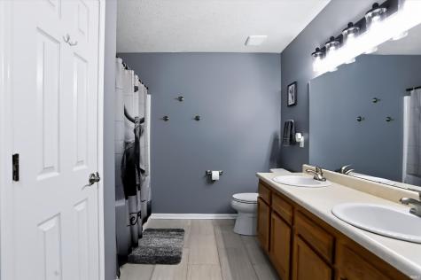 4846 Oakleigh Parkway Greenwood IN 46143