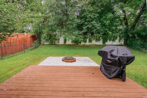 1529 W Edinburgh Bend Bloomington IN 47403
