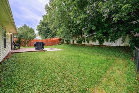 1529 W Edinburgh Bend Bloomington IN 47403
