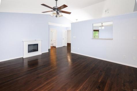 1529 W Edinburgh Bend Bloomington IN 47403