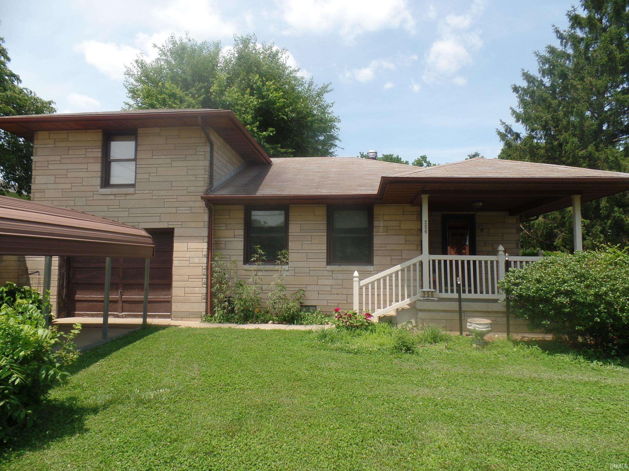 256 W Post Street Bloomfield IN 47424