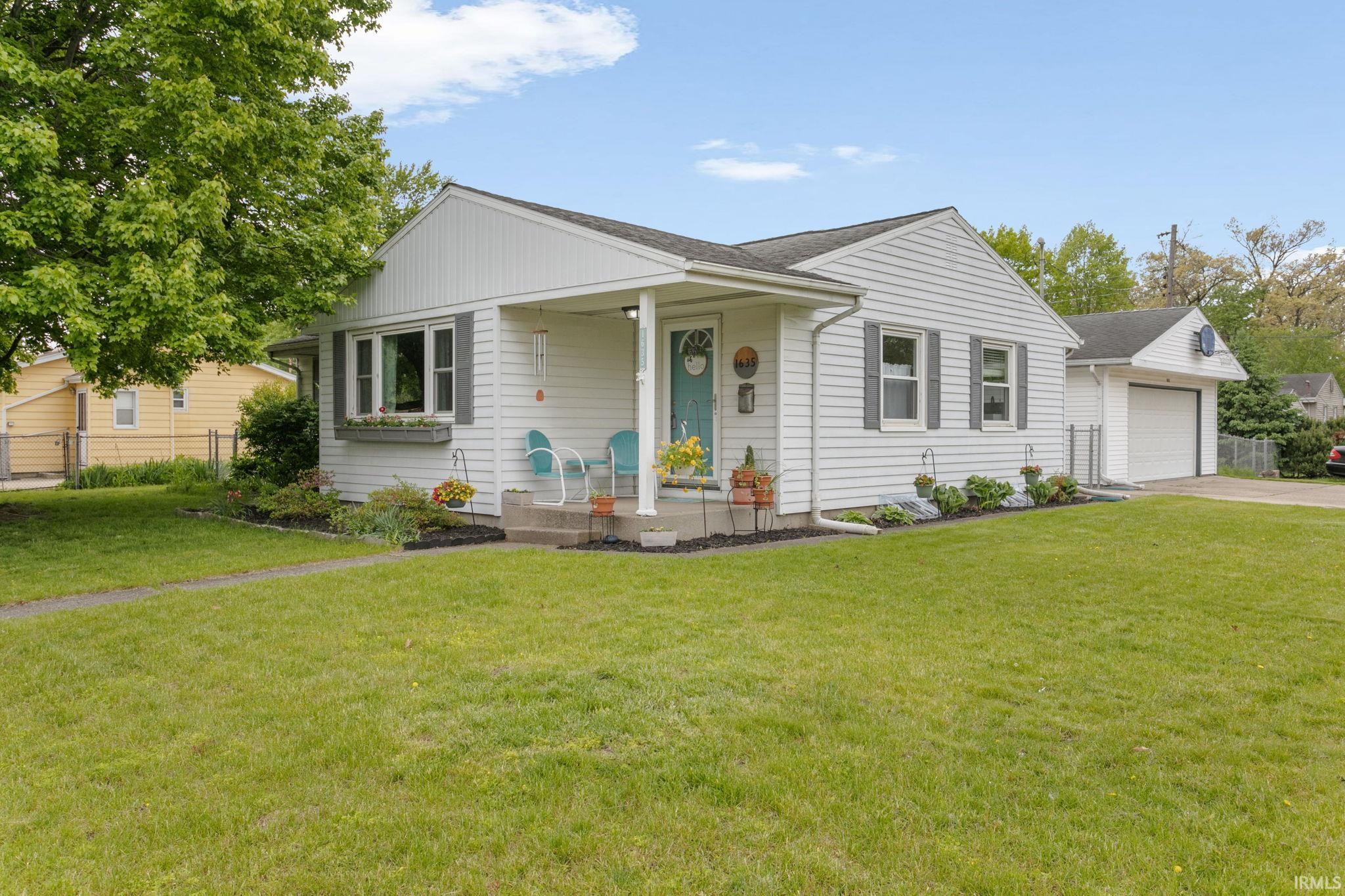 1635 Crestwood Boulevard South Bend IN 46635