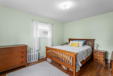 1635 Crestwood Boulevard South Bend IN 46635