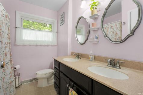 1635 Crestwood Boulevard South Bend IN 46635