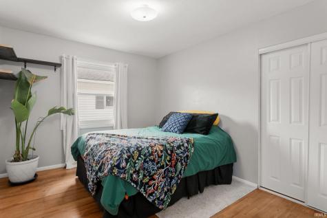 1635 Crestwood Boulevard South Bend IN 46635
