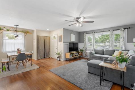 1635 Crestwood Boulevard South Bend IN 46635