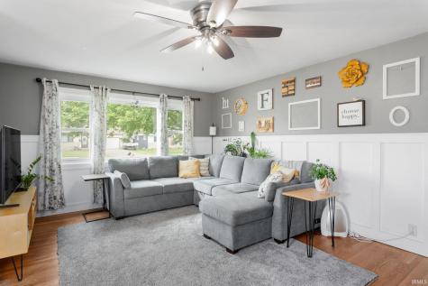 1635 Crestwood Boulevard South Bend IN 46635