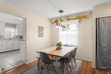 1635 Crestwood Boulevard South Bend IN 46635
