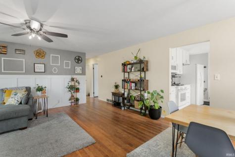 1635 Crestwood Boulevard South Bend IN 46635