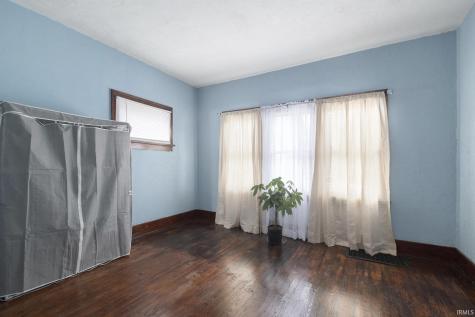 1530 Fisher Street South Bend IN 46619