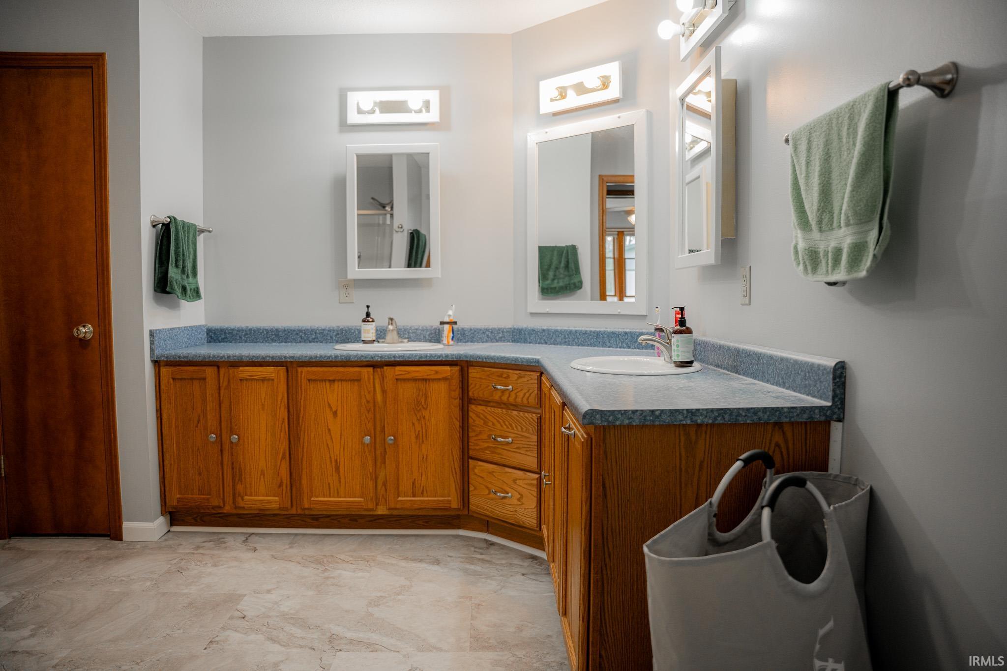 3395 N 600 E Road Warsaw IN 46582