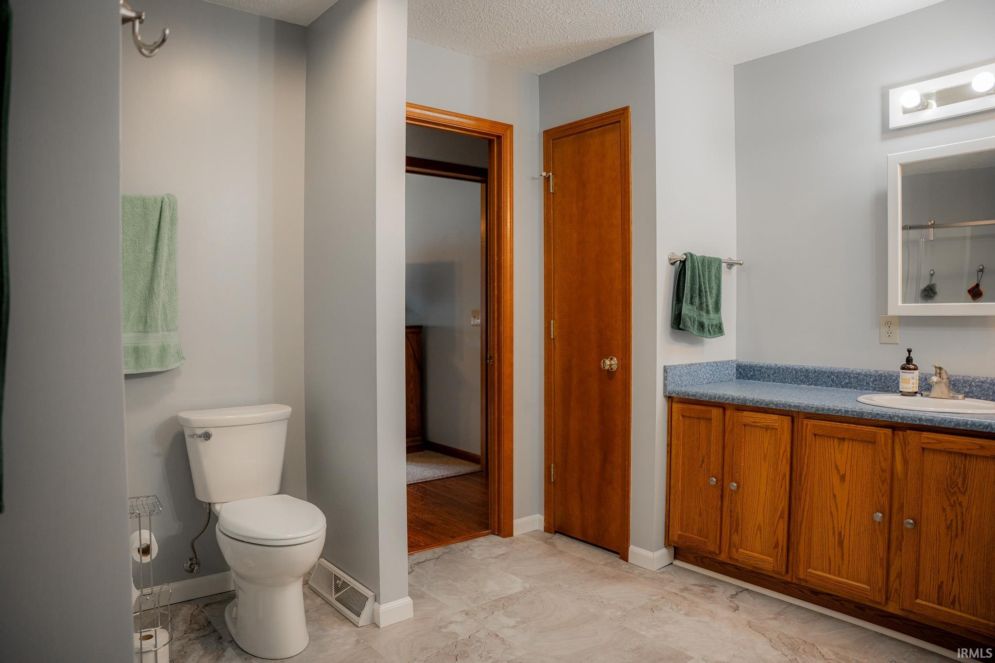3395 N 600 E Road Warsaw IN 46582