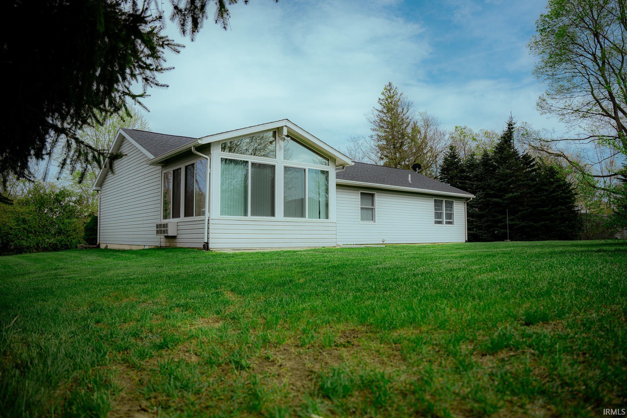 3395 N 600 E Road Warsaw IN 46582