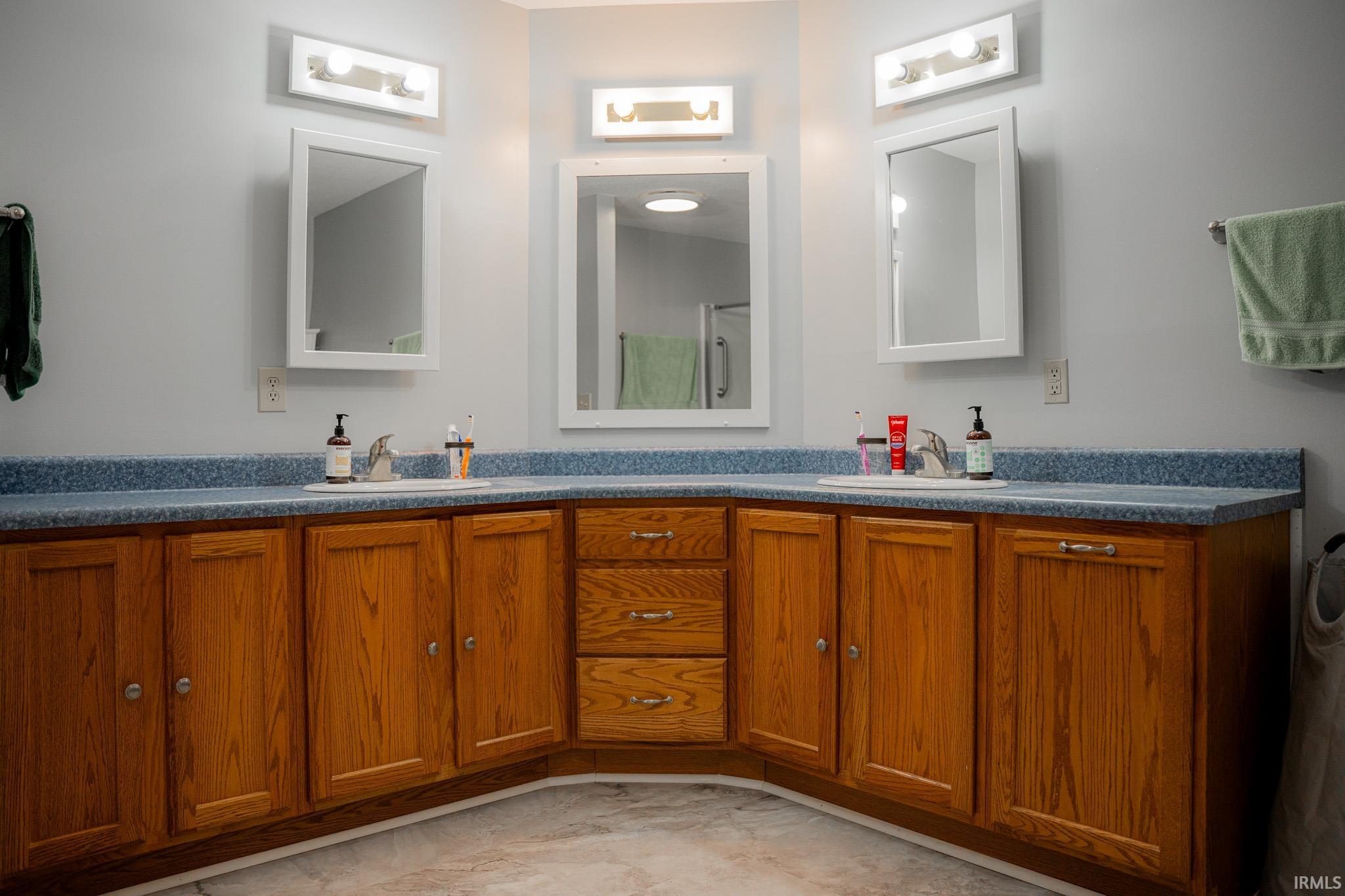 3395 N 600 E Road Warsaw IN 46582