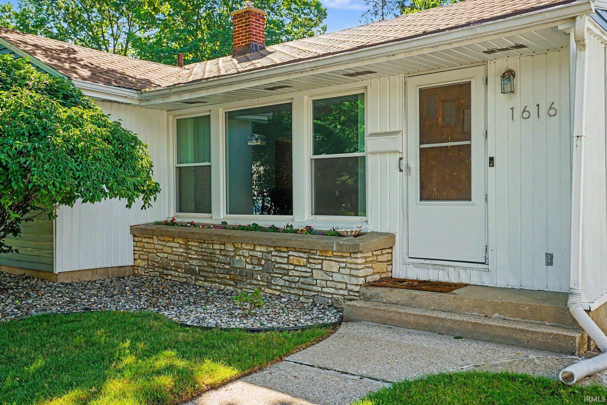 1616 Churchill Drive South Bend IN 46617