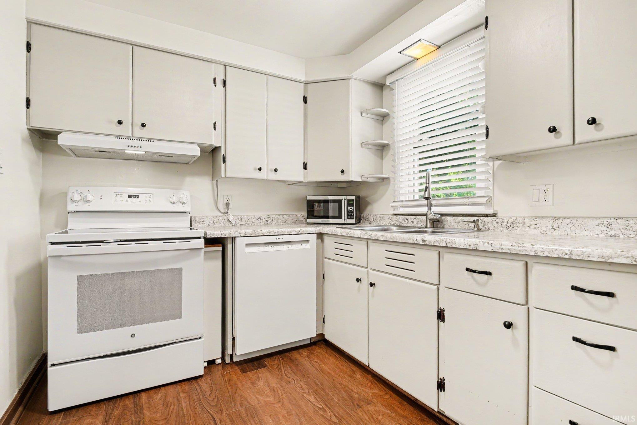 1616 Churchill Drive South Bend IN 46617