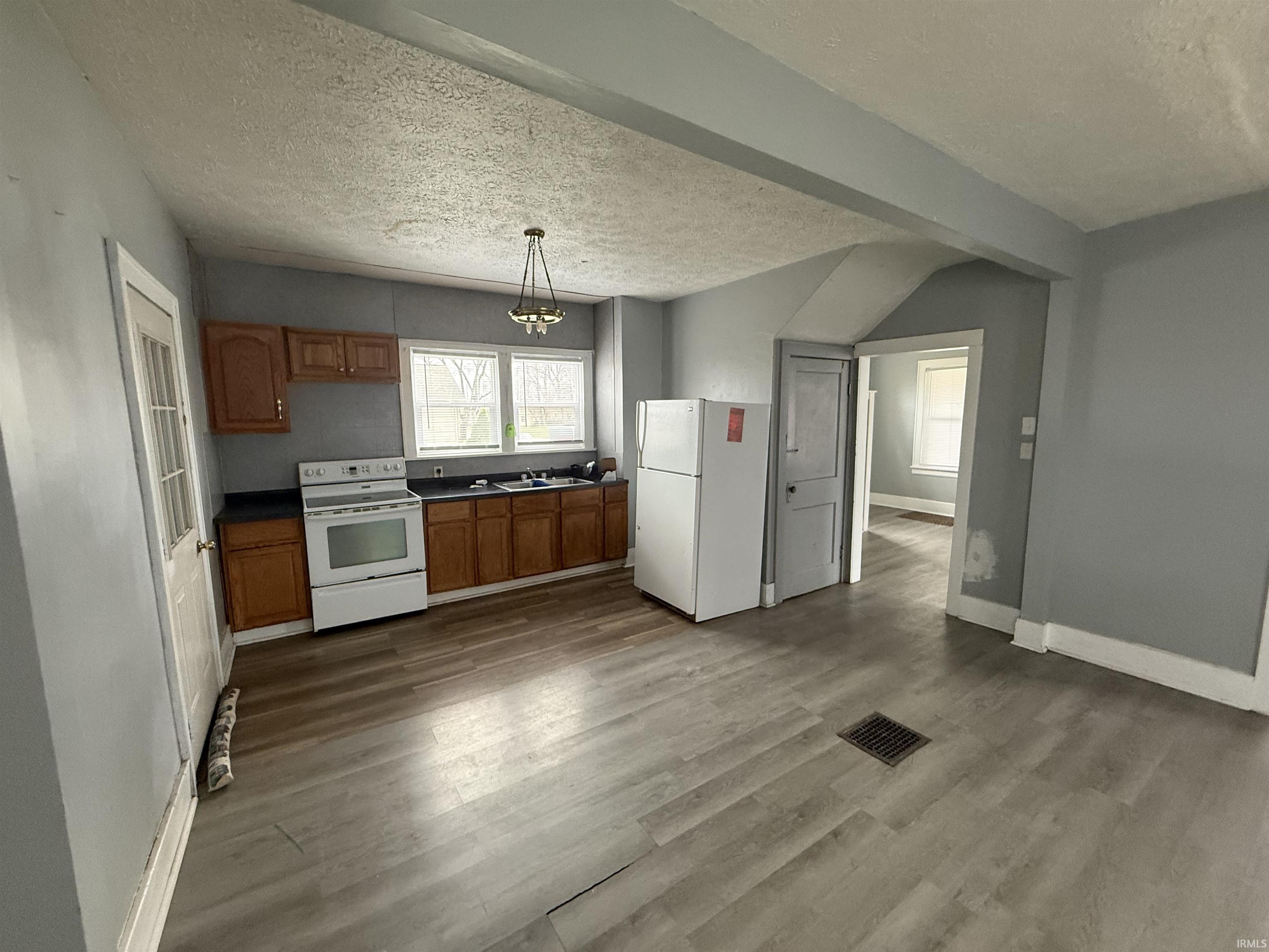 613 E Broadway Street South Bend IN 46601