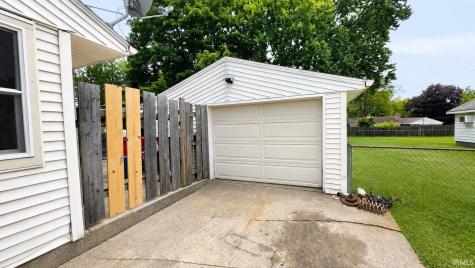 19680 Southland Avenue South Bend IN 46614