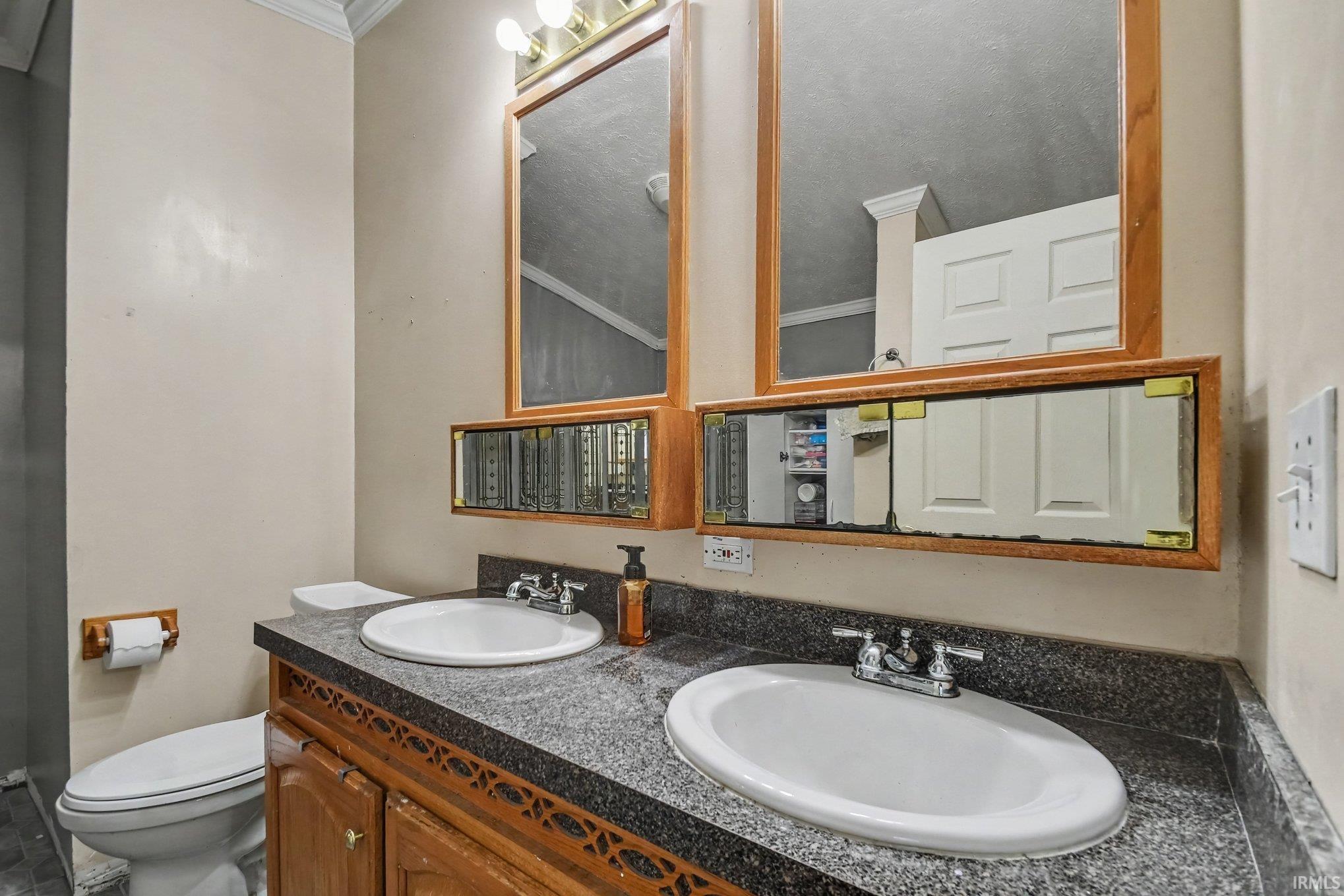3608 Naples Court Elkhart IN 46514