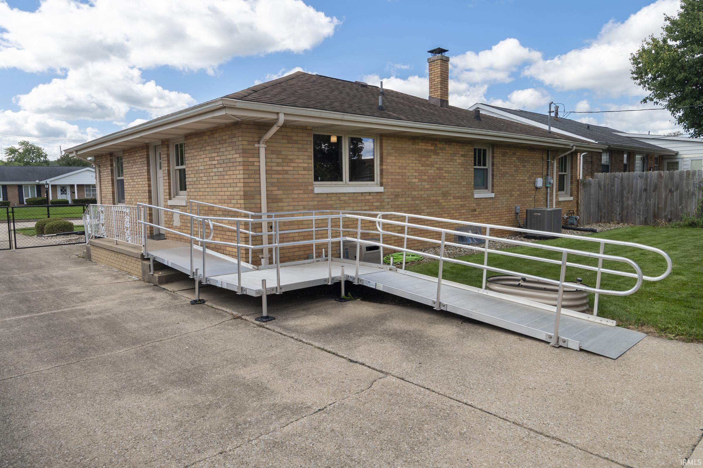 610 W 11th Street Mishawaka IN 46544
