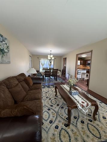 1916 W Sheffield Drive Muncie IN 47304